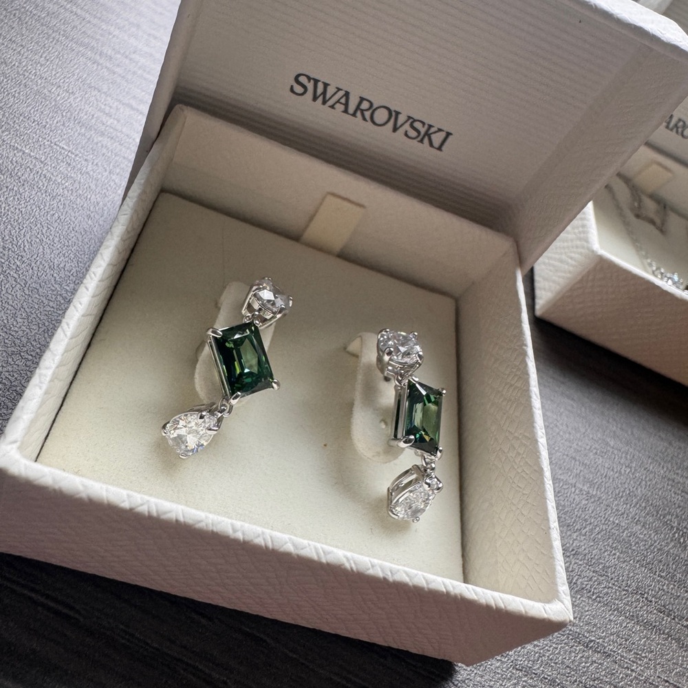 Swarovski Green and Silver Crystal Earrings